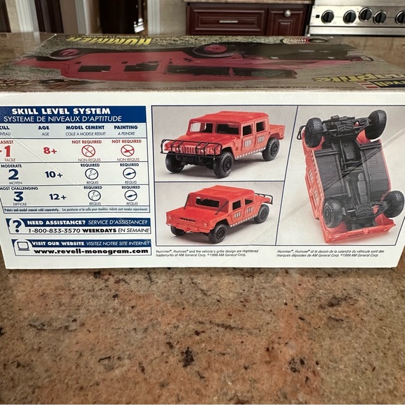 SnapTite Red Hummer Model Kit - Picture 6 of 8